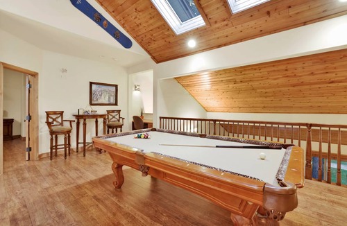 Summit Estates Ski Chalet | 357 m² Chalet ∙ 4 bedrooms ∙ 16 guests