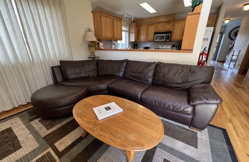 Seaside House | 3BR/2Bath Upscale Duplex Close to Beach, Town, and Convention Center