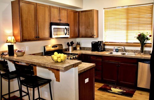 Granby House | 3br/3ba home 4 blcks 2 Granby Rnch base,wifi,xbox,foosball,2Kng bd,bunk beds F/T