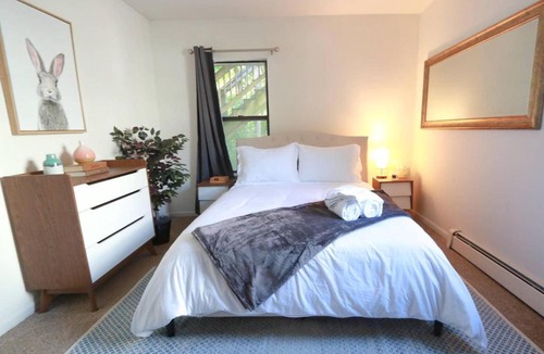 Arborview Neighborhood House | 3BR Duplex, Easy Walk to Downtown Ann Arbor