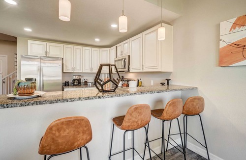 Northgate House | 3BR Modern Haven, Work, Play & Relax