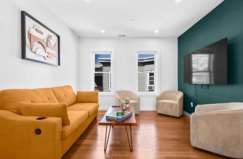 East Somerville Apartment | 3BR2Bth TD Garden,MIT,Harvard,BOS,2 Parking Spaces