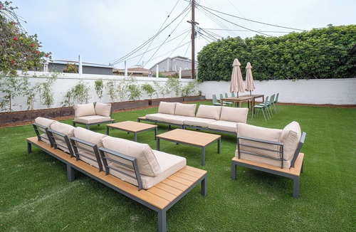 Del Rey House | 4-bed designer family-friendly home with large yards & theater room near beaches