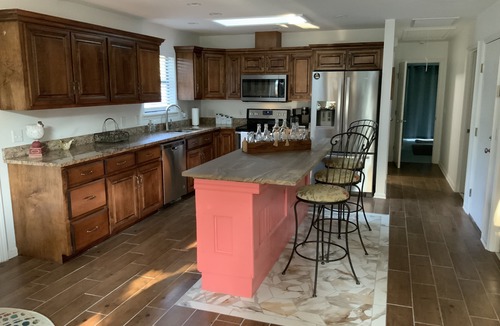 Saint Simons Heights House | 4 Bedrooms, 3 Baths, Sleeps 10 and only 5 minutes from the Beach and the Pier.