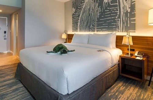Central Beach Hotel | 4 Family-Friendly Units Near Beach & Park Access