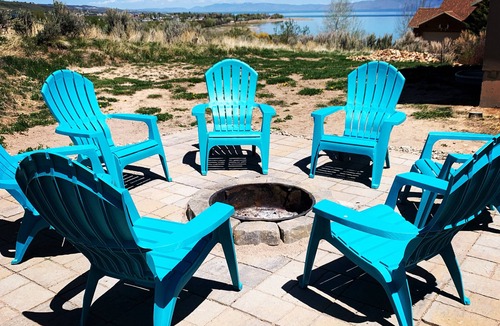 Cherimoya Hill House | 4 KING Beds and 2 bunk rooms. Stand up paddle boards and kayaks included!