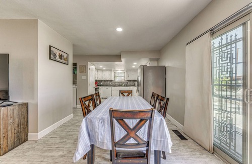 Roswell House | 4 Mi to Museums: Roswell Getaway w/Game Room!