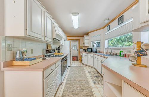 Cloudcroft House | 4 Mi to Ski Cloudcroft Family Escape with Fireplace