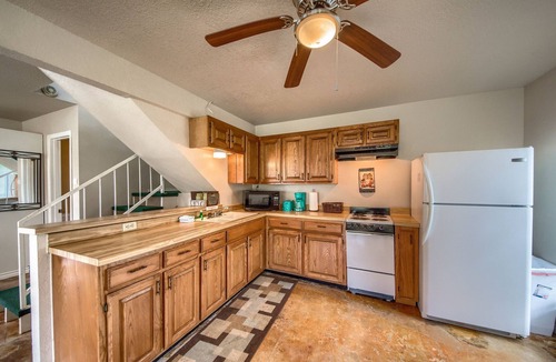 Canyon Lake House | 400 feet of private lake front, home and cottage on 3.4 acres, sleeps 16!