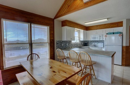 Sea Retreat House | 4073 Downtime * 2 Min Walk to Beach * Pool/Hot Tub