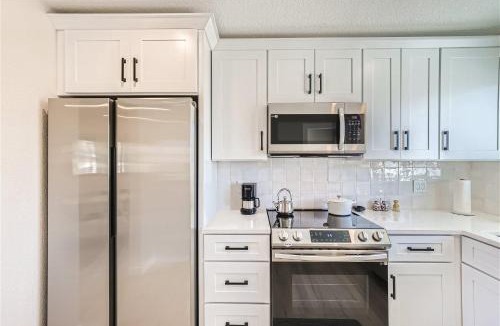 Lakewood House | 411 S Owens St - Lakewood