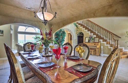 Spring Branch House | 418 m² House ∙ 4 bedrooms ∙ 8 guests