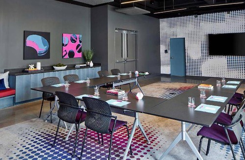 Twin Brook Hotel | 42 m² Hotel ∙ 127 guests