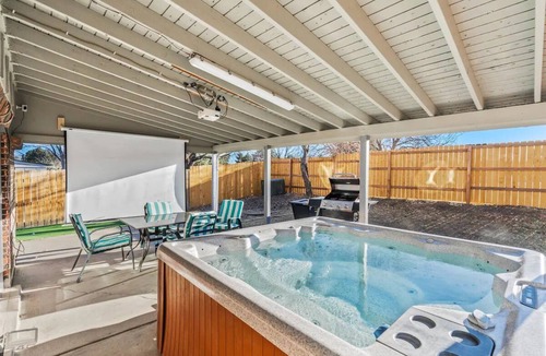 Arvada House | 420Friendly Hottub PS5 Theater Golf GameRoom DancePole