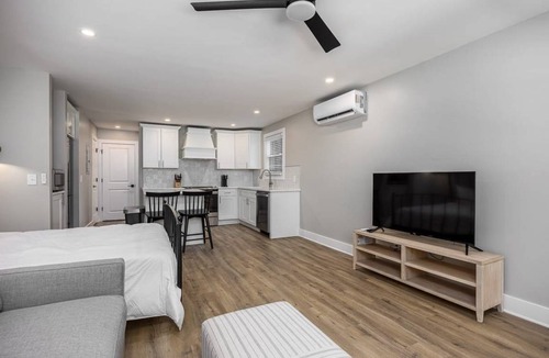 Hillsboro West End Apartment | 48 m² Apartment ∙ 4 guests