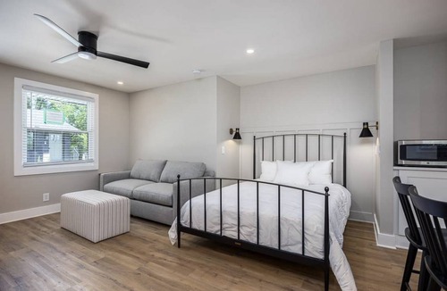 Hillsboro West End Apartment | 48 m² Apartment ∙ 4 guests