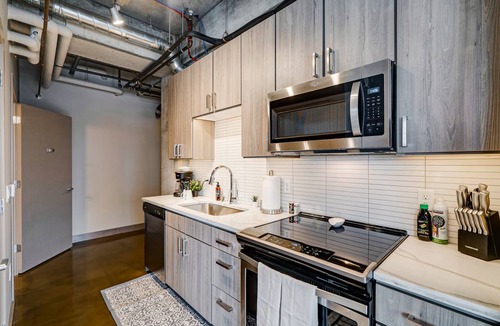Warehouse District House | 49 m² Loft ∙ 2 guests