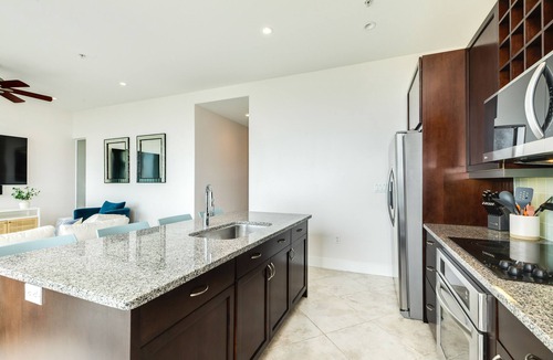 Galveston Condo | 4th Floor Beachfront Condo - Elevator, Private Balcony, POOL, Lazy River & more