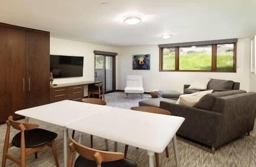 Aspen House | 5/5.5 BEDROOM-ASPEN CORE RESIDENCE-NEWLY FURNISHED