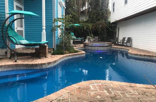Faubourg Marigny Bed & Breakfast | 5 BR - Sleeps 8! Steps from Bourbon Street!