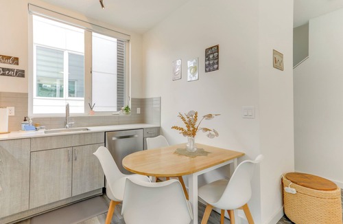 North Queen Anne House | 5 Mi to Dtwn: Pet-Friendly Townhome in Seattle!