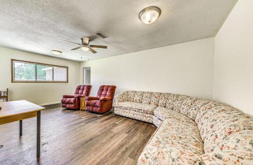 Roswell House | 5 Mi to UFO Museum Roswell Home with Spacious Yard!