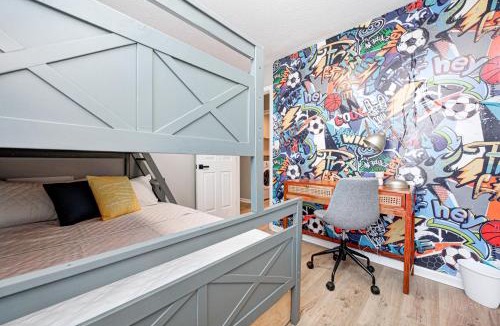 Westfield House | 5 min to Grand Park, Ranch Style Home with King Bed, FirePit, Ping Pong, & Fun Games