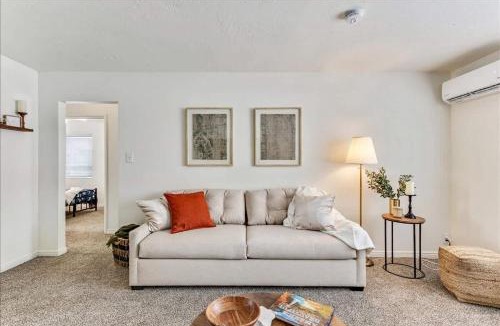 Bountiful Apartment | 5 Mins off i15 Pickle Ball Courts Close By