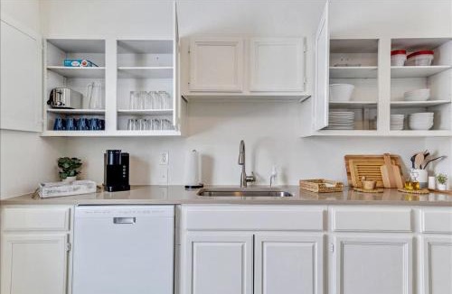 Bountiful Apartment | 5 Mins off i15 Pickle Ball Courts Close By