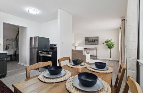 Taylor House | 5 minutes from DTW!
