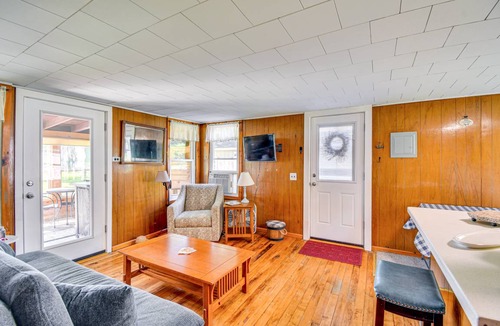 Cayuga Cottage | 55 m² Cabin ∙ 2 bedrooms ∙ 4 guests