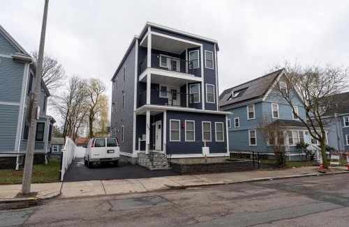 Codman Square Apartment | 558-2 3BR Boston - Modern Nest near Franklin Park