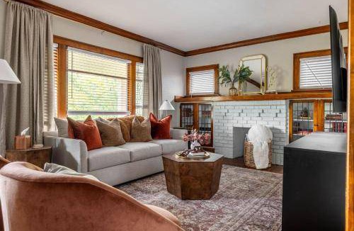 Cleveland House | 569 m² House ∙ 3 bedrooms ∙ 7 guests