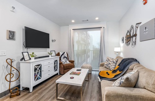Rolling Mill Hill Condo | 57 m² Condo ∙ 1 bedroom ∙ 6 guests