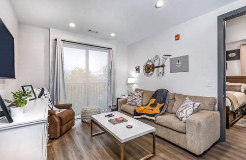 Rolling Mill Hill Condo | 57 m² Condo ∙ 1 bedroom ∙ 6 guests