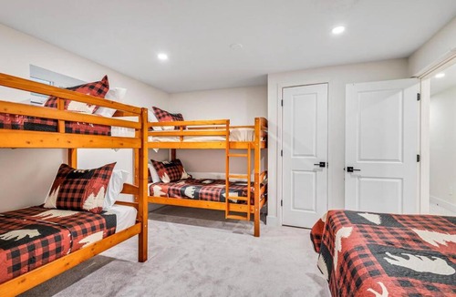 Eagle-Vail House | 5bed/3.5bath Eagle Vail/HotTub Many Extras!