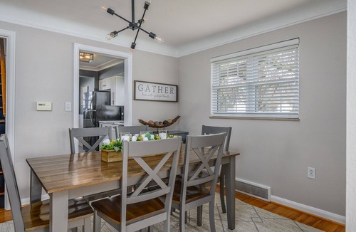 Toledo House | 5BR/2BA Beautiful and Spacious Home in Quiet Area