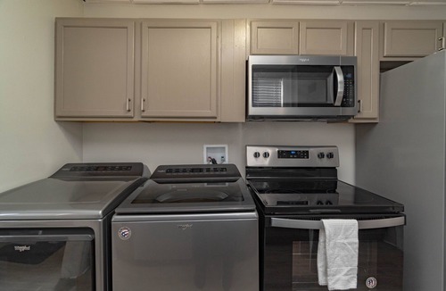 Montgomery House | 6 Bed Cloverdale Charm w/2 Kitchens & Large Yard