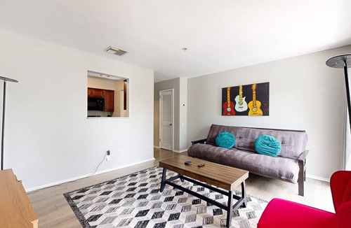 North Capitol Condo | 60 m² Condo ∙ 1 bedroom ∙ 4 guests