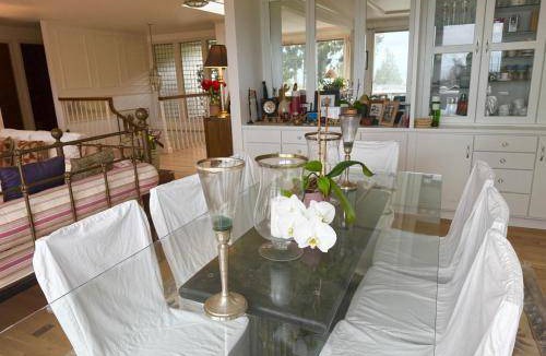 The Bowl of Edmonds Bed & Breakfast | 62 m² Bed and breakfast ∙ 127 guests