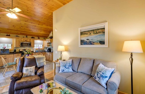 Prospect Harbor Cottage | 69 m² Cabin ∙ 1 bedroom ∙ 2 guests