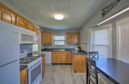 Speedway House | 69 m² House ∙ 2 bedrooms ∙ 6 guests