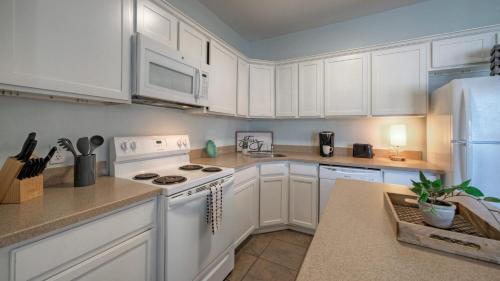 Port Aransas House | 7 Costa Bahia Condos Sleeps 42 Pool Minutes to the Beach