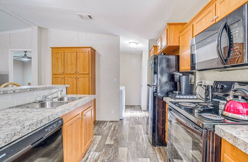 Citrus Springs House | 7 Mi to Crystal River: Home w/Yard & Fire Pit!