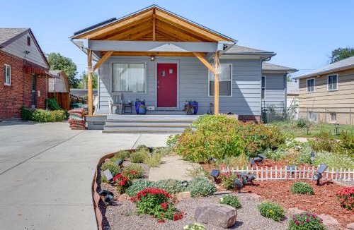Delmar Parkway House | 7 Mi to Denver Inviting Aurora Home with Yard!