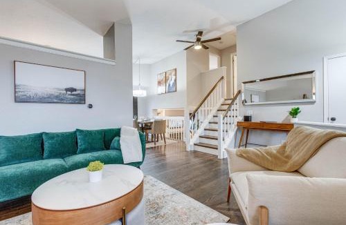 Arvada House | 7 Mi to Downtown Denver Family Home with Fire Pit!