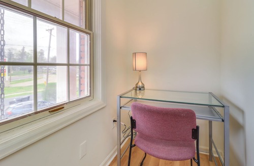 Bedford Apartment | 7 Mi to Downtown Toledo & Riverfront: Cozy Apt!
