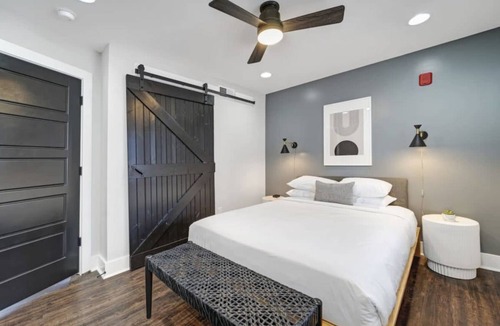 East Bank Apartment | 70 m² Apartment ∙ 2 bedrooms ∙ 6 guests