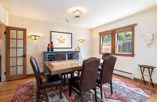 South Capitol House | 72 m² House ∙ 1 bedroom ∙ 4 guests