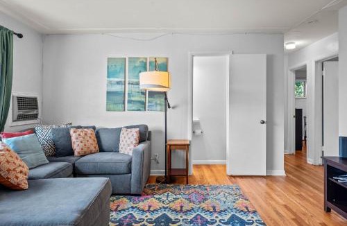 Lakewood House | 7290 W 10th Ave